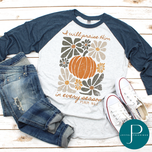 I will praise Him raglan tee flatlay.